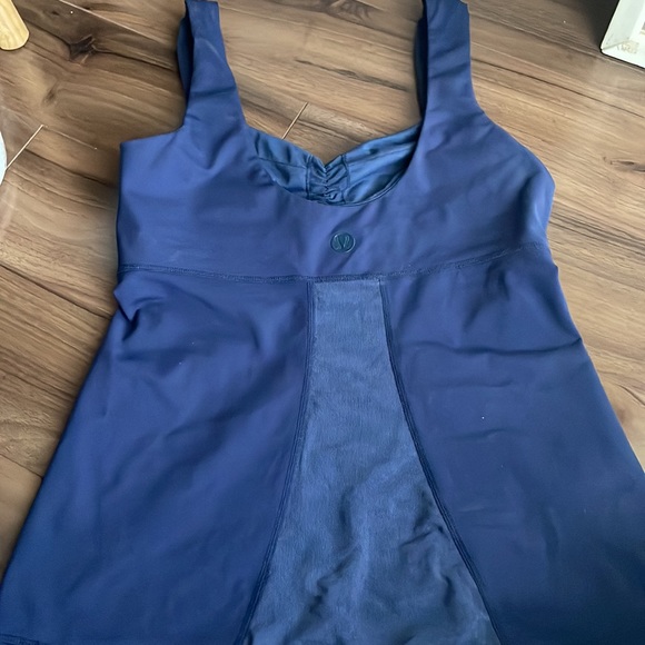 Lululemon built-in bra tank top - Picture 2 of 2